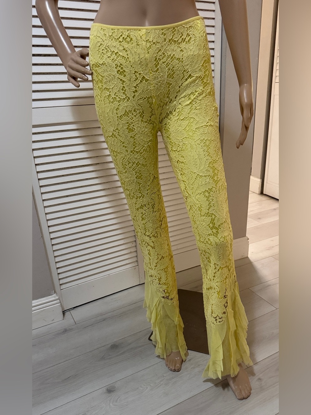La Perla Yellow Floral Lace Ruffle Hem Pants Stretch Italy IT 42